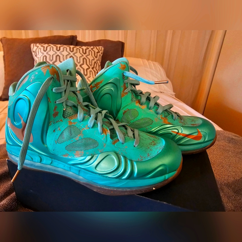 Nike Hyperposite Statue of Liberty size 11